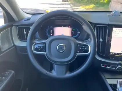 Photo 7 Volvo Xc60  T6 Hybride Rechargeable 253 + 145ch Ultra Style Dark Geartronic 8 AWD