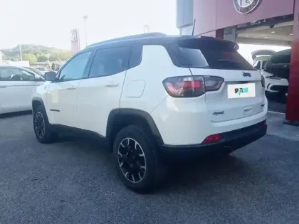 Photo 6 Jeep Compass  1.3 Turbo T4 240ch PHEV 4xe Trailhawk AT6 eAWD