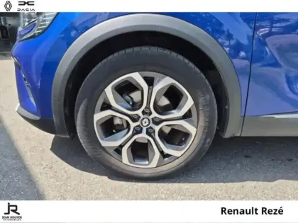 Photo 7 Renault Captur  1.6 E-Tech hybride 145ch Techno Fast Track