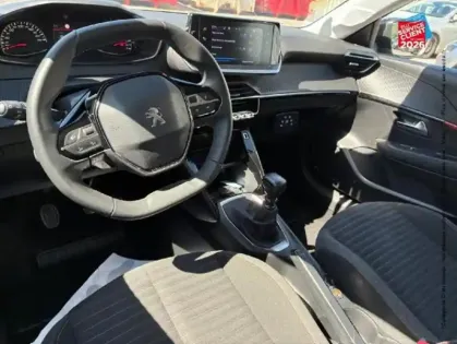 Photo 14 Peugeot 208  1.5 BlueHDi 100ch S/S Active CarPlay