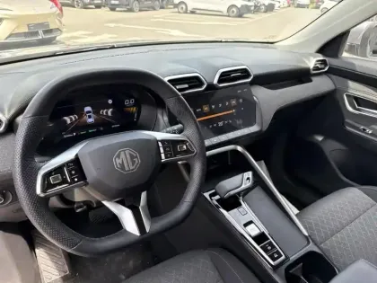 Photo 9 Mg ZS  1.5 Hybrid+ 197ch Comfort