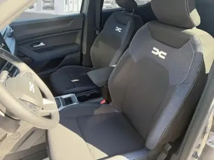 Photo 9 Dacia Duster  1.6 hybrid 140ch Journey