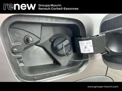 Photo 12 Renault Captur  1.6 E-Tech hybride 145ch Initiale Paris -21B