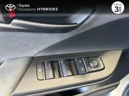 Photo 13 Toyota C-HR  2.0 Hybride 200ch Collection Premiere MY25