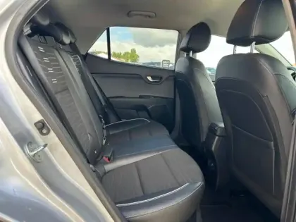 Photo 12 Kia Stonic  1.0 T-GDi 120ch MHEV GT Line