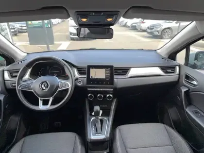 Photo 11 Renault Captur  E-Tech full hybrid 145