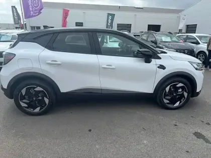 Photo 5 Renault Captur  E-Tech full hybrid 160 ch