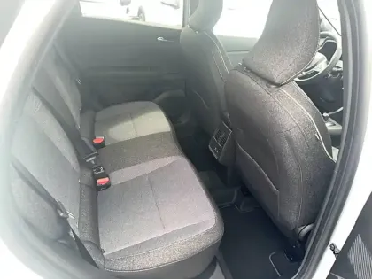 Photo 9 Renault Captur  E-Tech full hybrid 160 ch