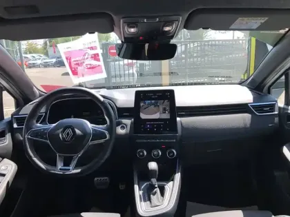 Photo 10 Renault Clio  E-Tech full hybrid 145