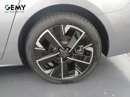 Photo 10 Peugeot 508  SW Hybrid 180 e-EAT8