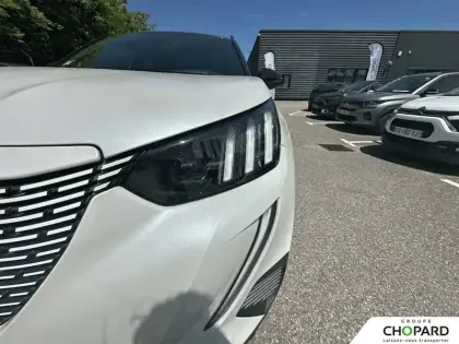 Photo 21 Peugeot 2008  Electrique 136 ch