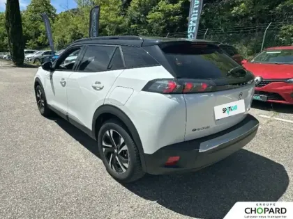 Photo 29 Peugeot 2008  Electrique 136 ch