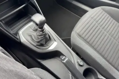 Photo 23 Peugeot 2008  PureTech 100 S&S BVM6