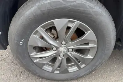 Photo 13 Peugeot 2008  PureTech 100 S&S BVM6