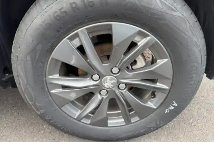 Photo 12 Peugeot 2008  PureTech 100 S&S BVM6