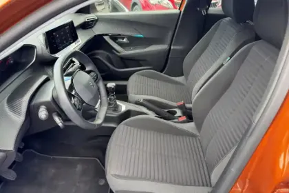 Photo 9 Peugeot 2008  PureTech 100 S&S BVM6