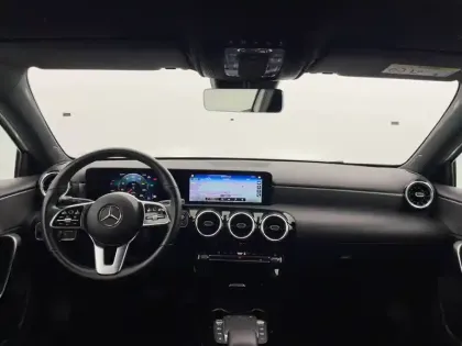 Photo 43 Mercedes Classe A  180 d 8G-DCT