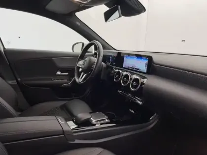 Photo 44 Mercedes Classe A  180 d 8G-DCT