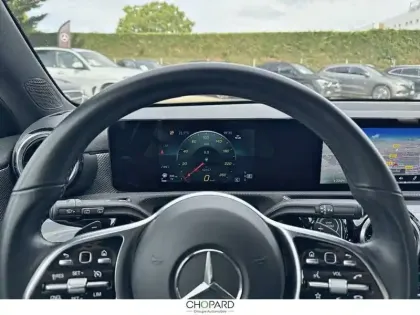 Photo 6 Mercedes Classe A  180 d 8G-DCT