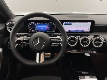 Photo 21 Mercedes Classe A  200 d 8G-DCT
