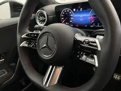 Photo 27 Mercedes Classe A  200 d 8G-DCT
