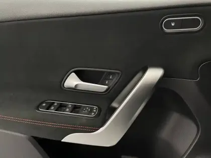 Photo 23 Mercedes Classe A  200 d 8G-DCT