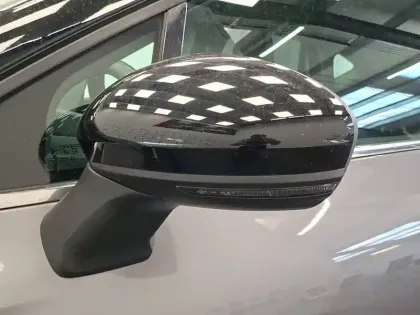 Photo 36 Renault Captur  E-Tech Plug-in 160