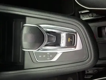 Photo 34 Renault Captur  E-Tech Plug-in 160