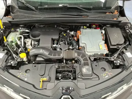Photo 12 Renault Captur  E-Tech Plug-in 160