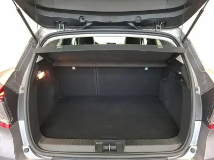 Photo 15 Renault Captur  E-Tech Plug-in 160