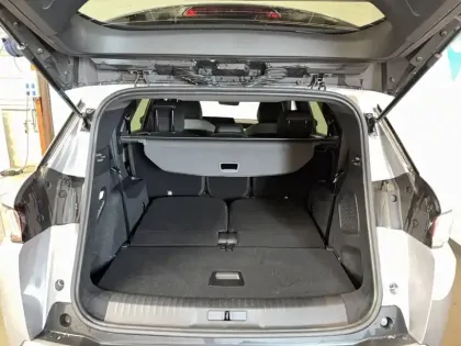 Photo 17 Peugeot 5008  Hybrid 145 ch e-DCS6