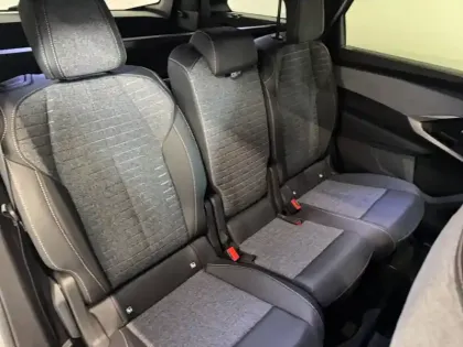 Photo 9 Peugeot 5008  Hybrid 145 ch e-DCS6