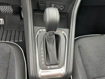 Photo 34 Renault Captur  E-Tech hybride 145