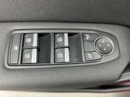 Photo 38 Renault Captur  E-Tech hybride 145