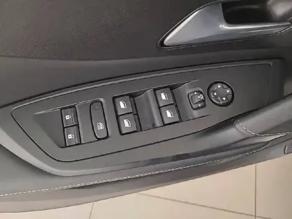 Photo 44 Peugeot 308  SW PureTech 130ch S&S EAT8