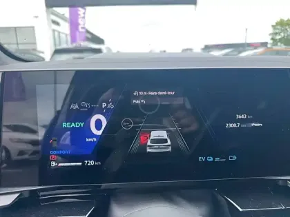 Photo 16 Renault Rafale  E-Tech full hybrid 200 ch