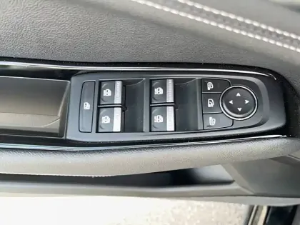Photo 10 Renault Austral  E-Tech hybrid 200