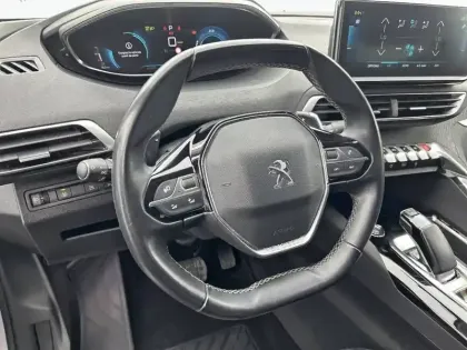 Photo 8 Peugeot 3008  Hybrid 225 e-EAT8