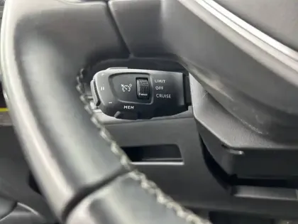 Photo 18 Peugeot 3008  Hybrid 225 e-EAT8