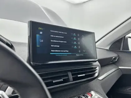 Photo 20 Peugeot 3008  Hybrid 225 e-EAT8