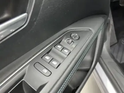 Photo 17 Peugeot 3008  Hybrid 225 e-EAT8