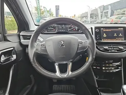 Photo 8 Peugeot 2008  PureTech 110ch S&S BVM6