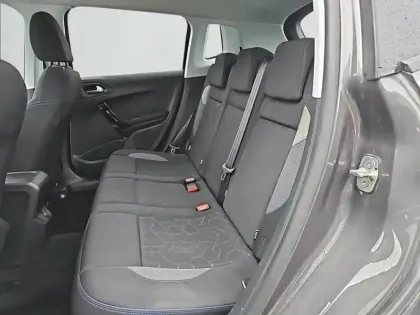 Photo 11 Peugeot 2008  PureTech 110ch S&S BVM6