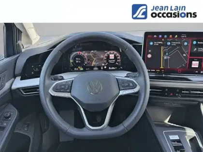 Photo 11 Volkswagen Golf  1.5 eHybrid 204 DSG6