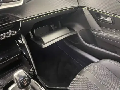 Photo 57 Peugeot 208  PureTech 100 S&S BVM6