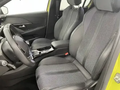 Photo 45 Peugeot 208  PureTech 100 S&S BVM6