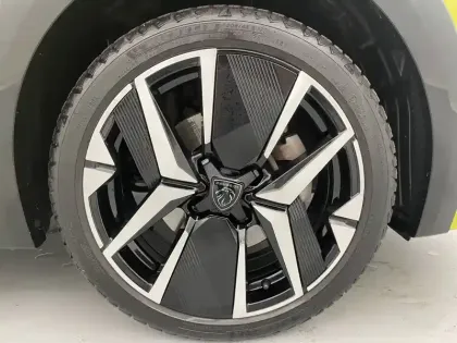 Photo 49 Peugeot 208  PureTech 100 S&S BVM6