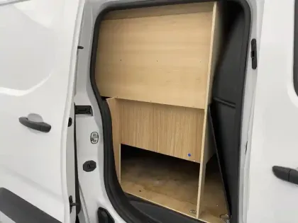 Photo 14 Peugeot Partner  FOURGON STANDARD 650 KG BLUEHDI 100 S&S BVM6