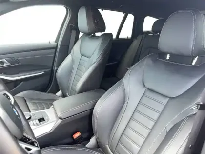 Photo 5 BMW Serie 3 Touring 330e xDrive 292 ch BVA8