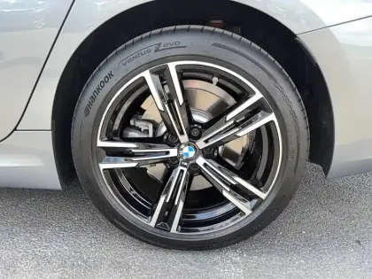 Photo 7 BMW Serie 3 Touring 330e xDrive 292 ch BVA8